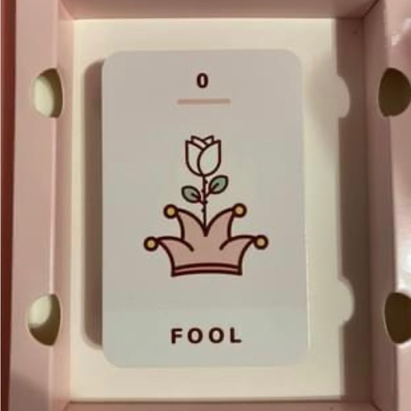 Kawaii Tarot by Diana Lopez - Picture 3 of 4